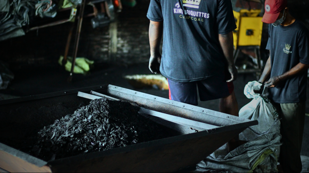 Powdering process of coconut shell charcoal